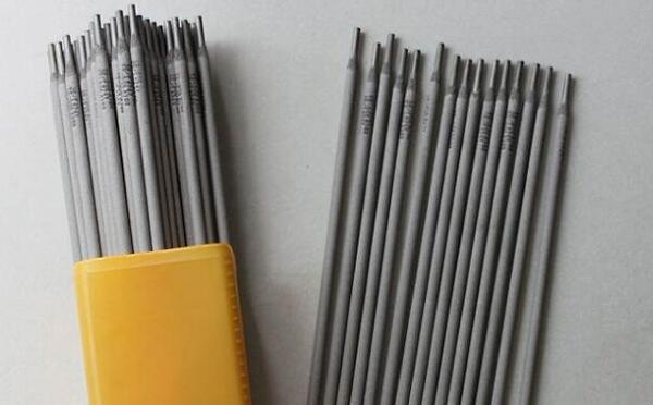 酸性焊條或低塵焊條 酸性焊條或低塵焊條